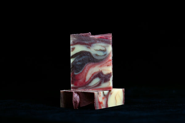 CHRISTMAS CABIN SEASONAL SOAP | Cinnamon and Woods